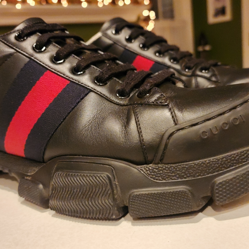 Gucci Black Leather Men's Shoes with Red and Blue Stripes - Picture 6 of 12